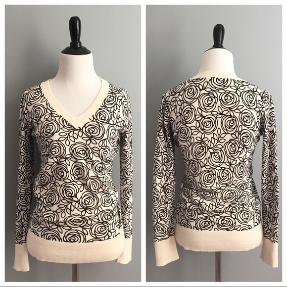 GAP cream & black floral sweater - Picture 1 of 5